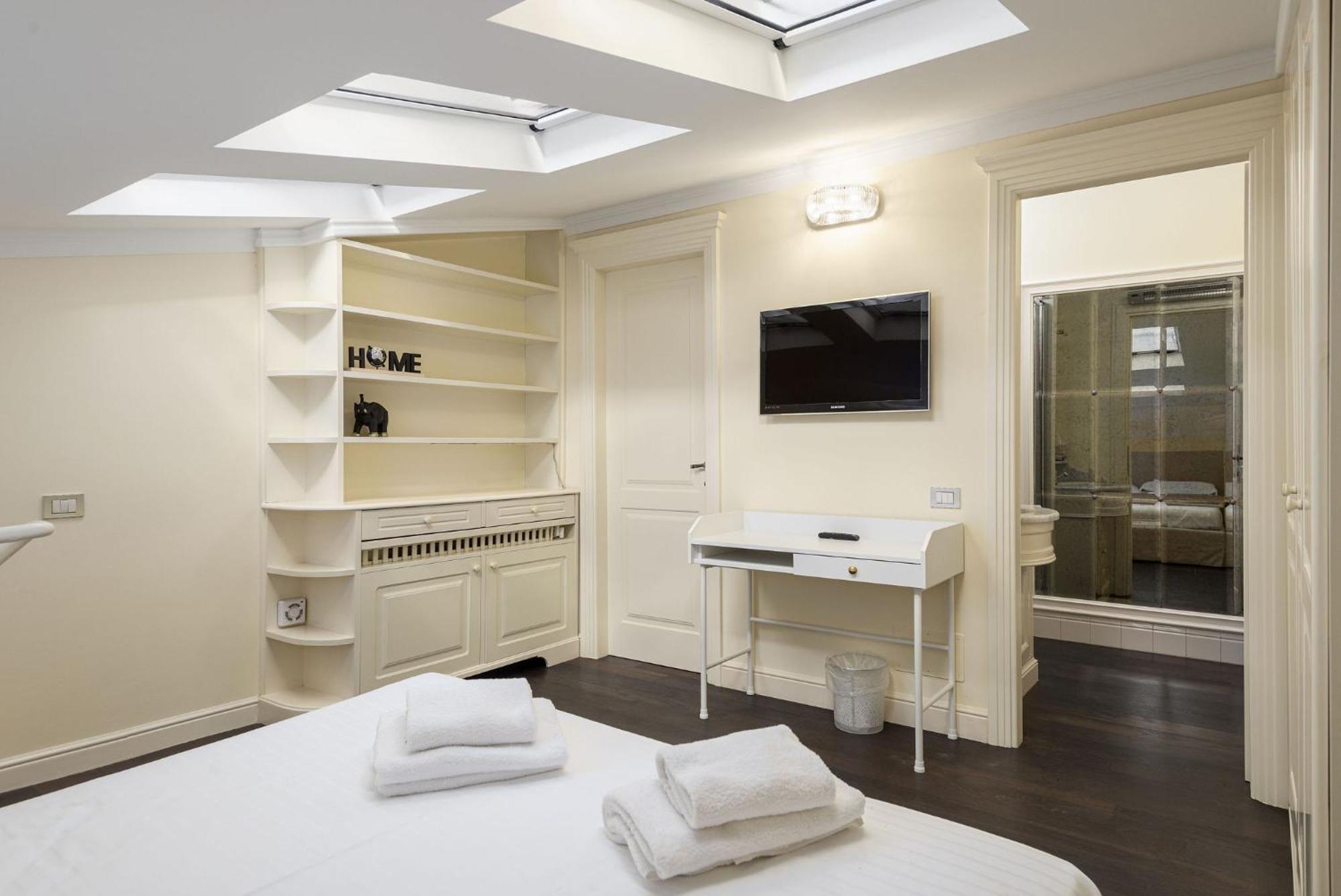 Unyca - Luxury * Florenz