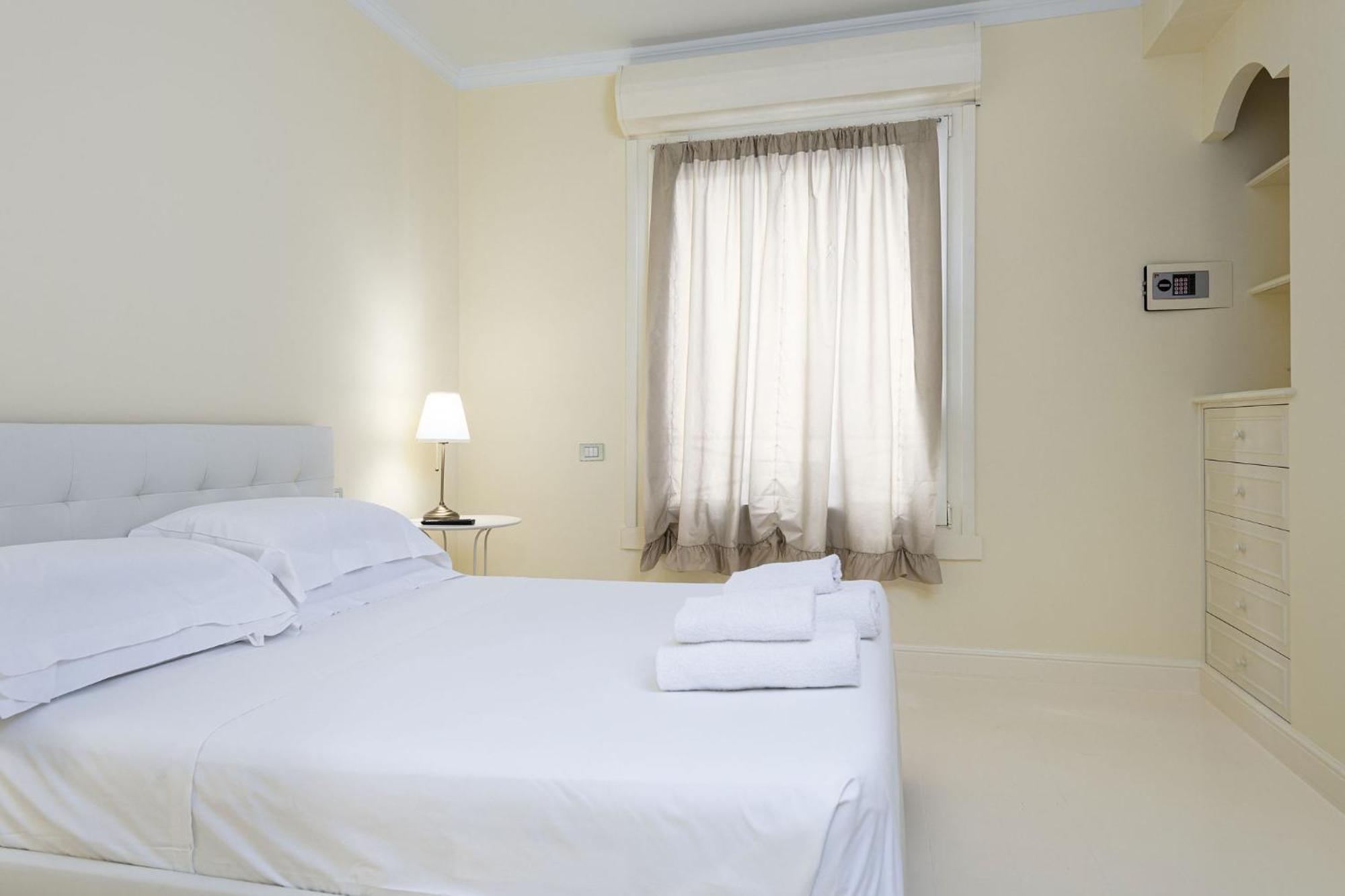 Unyca - Luxury * Florenz